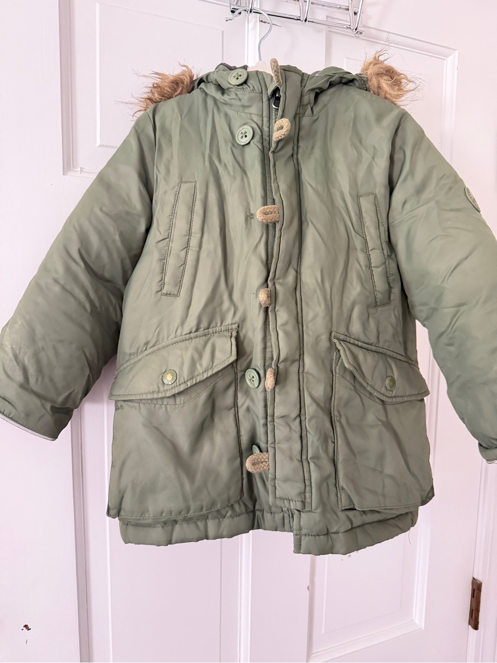 GAP Olive Green Puffer Jacket with Hood and Faux-Fur Trim